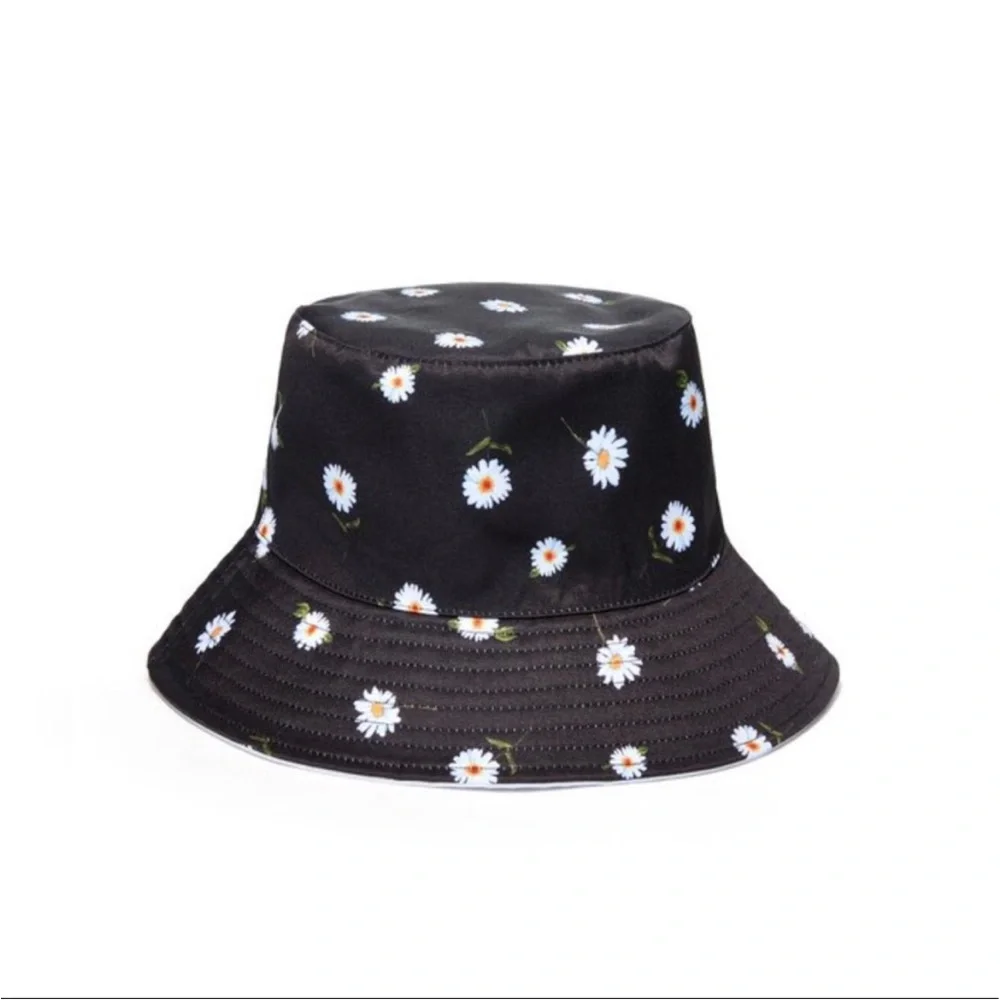 Alice + Olivia Reversible Bucket Floral Hat Black White Boho Festival Chic NEW